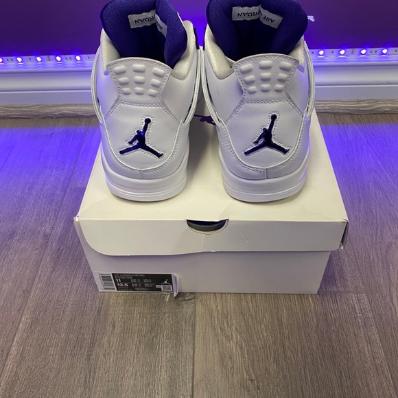 Jordan 4 Retro “Purple Metallic” - Picture 2 of 3